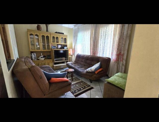 3 BEDROOM HOUSE FOR SALE IN WOODLANDS